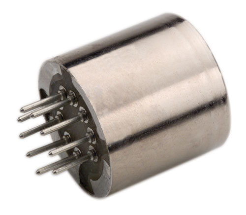 TL100 PLUG-IN INPUT TRANSFORMER; PROVIDES A BALANCED 1:1 INPUT MATCH AND ISOLATION; ITS PRIMARY IMPEDANCE