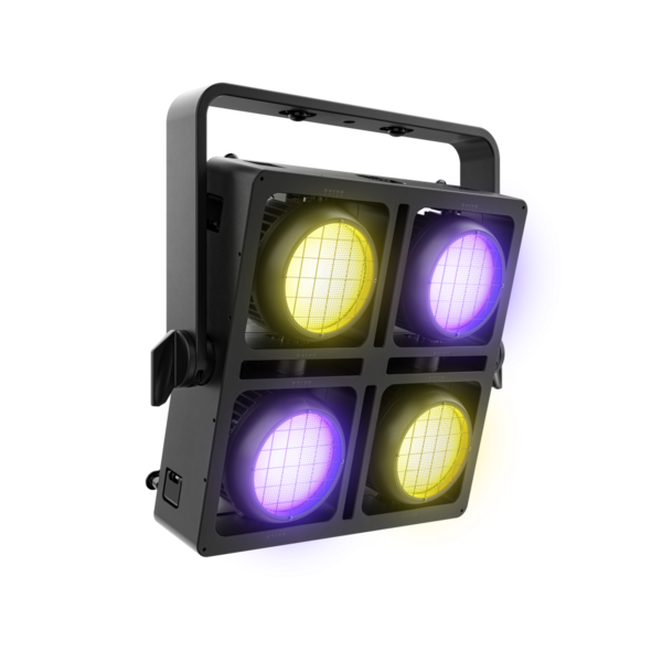 STRIKEARRAY4C IP65-RATED AUDIENCE BLINDER WITH FOUR INDEPENDENTLY FOCUSABLE PODS,RGBA-WW LED OUTPUT